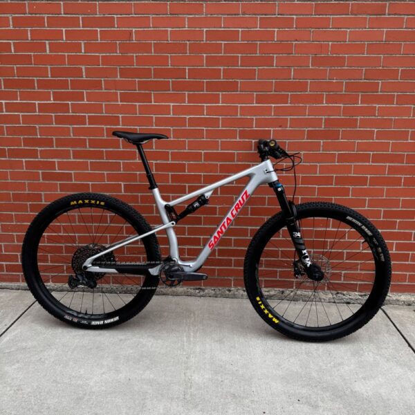 santa cruz blur mountain bike