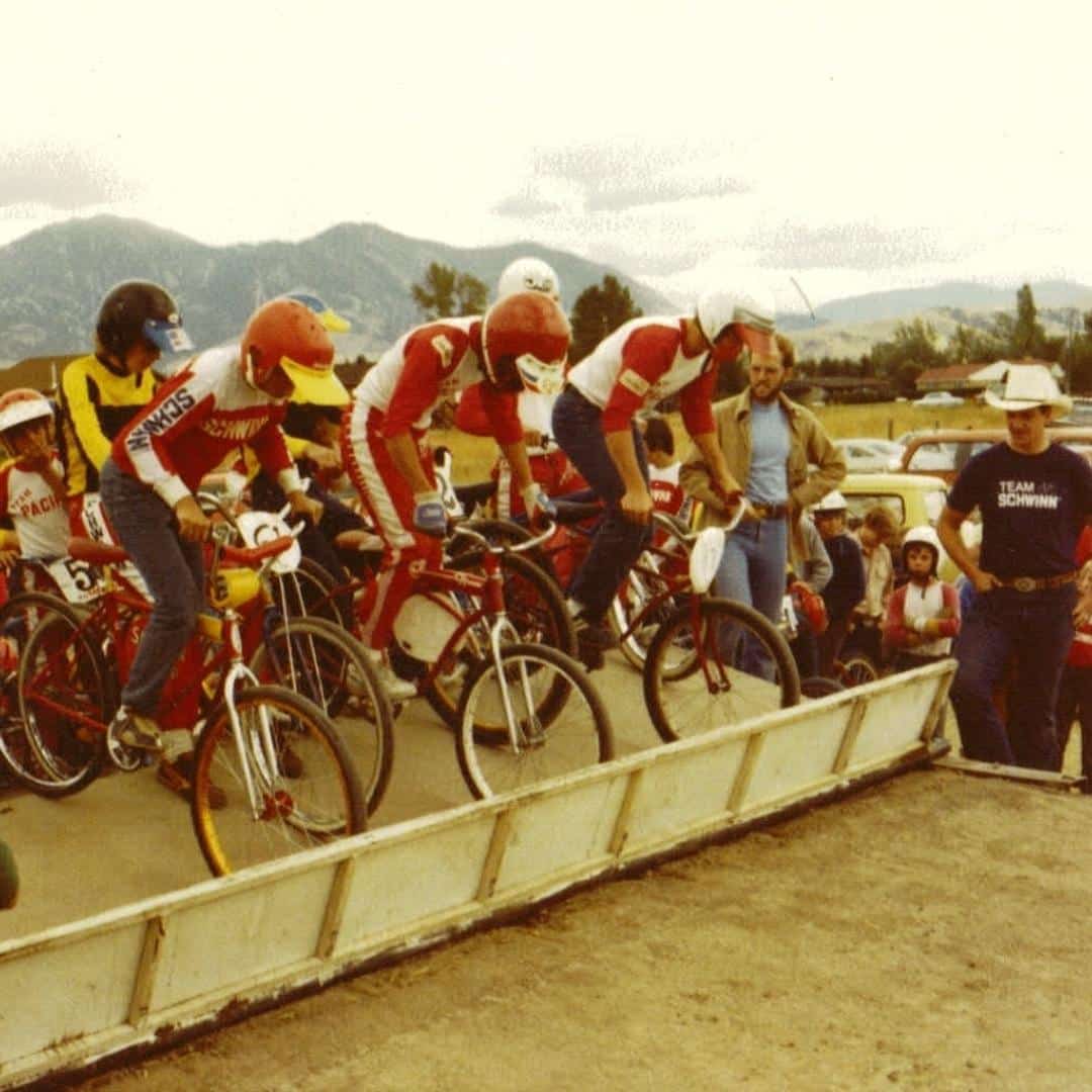 team Schwinn riders lining up at the start of a race