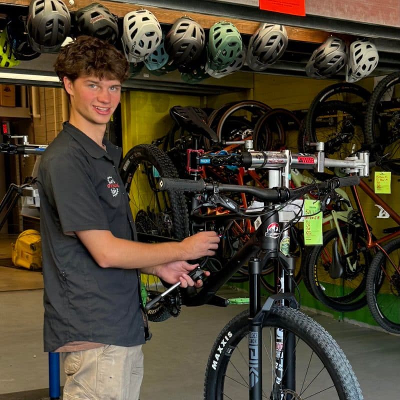 owenhouse cycling team member graham walgren